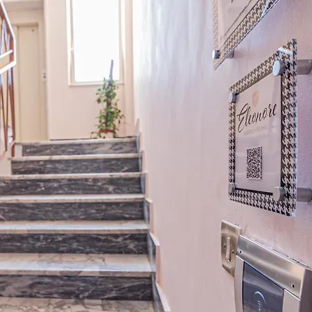 Eleonore Elegant Room: Arborea Guest house